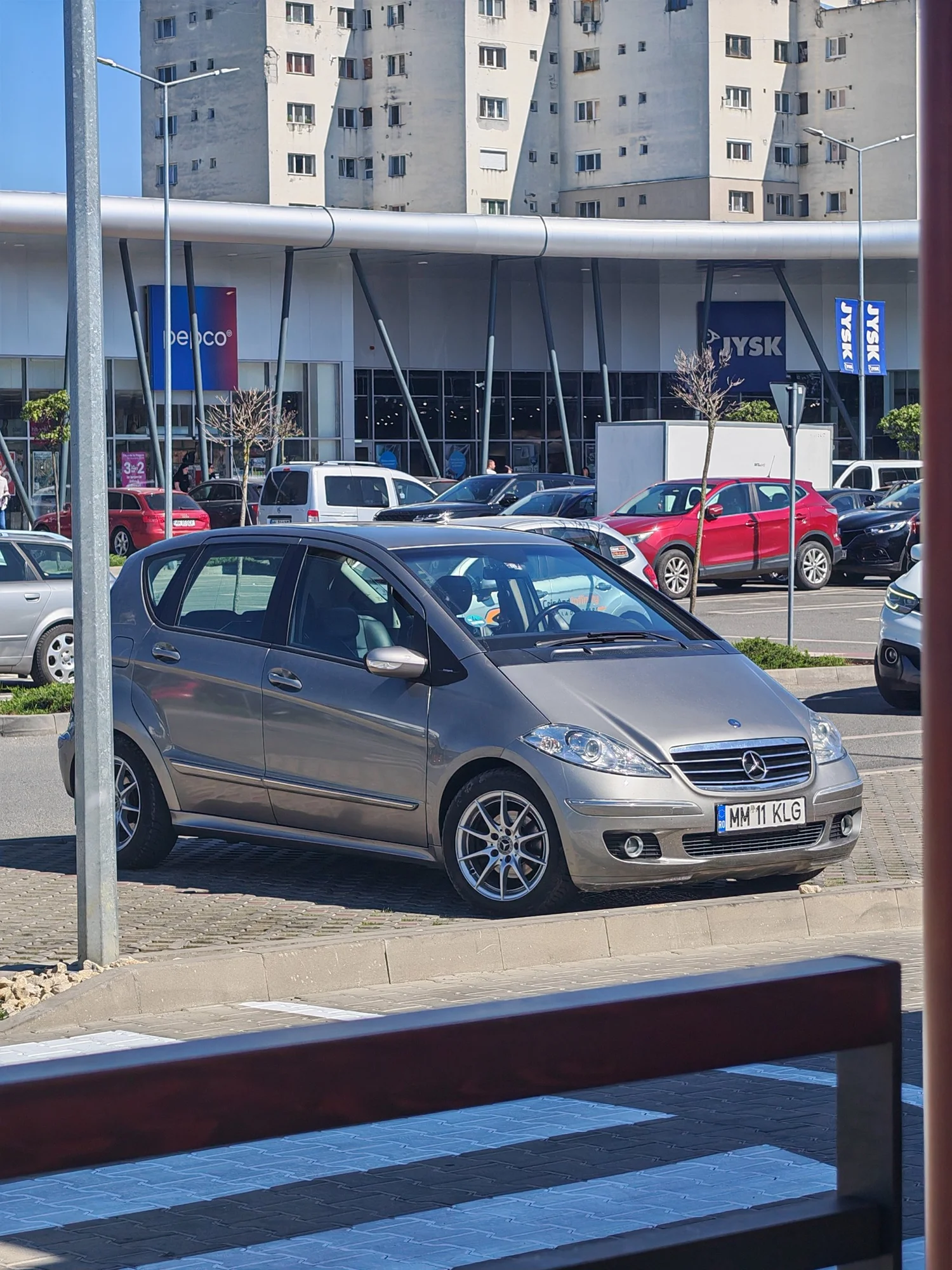 Silver Mercedes A-Class, ready for a road trip - mercedes-benz, a-class, w169, hatchback, silver