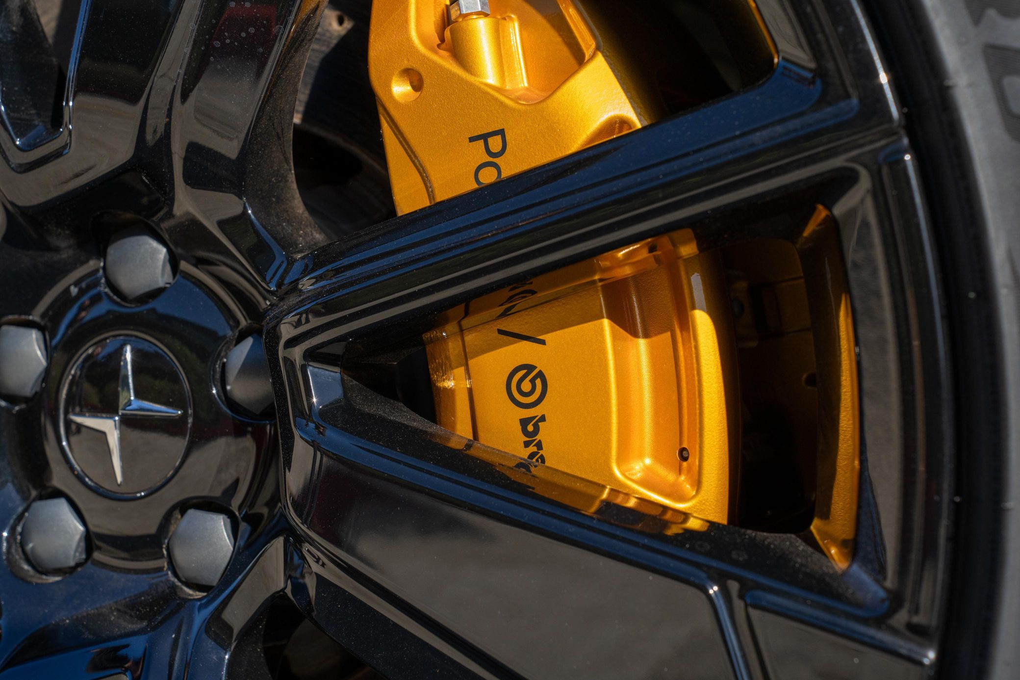 carsandbids.com - porsche, brake-calipers, yellow, blue, metallic