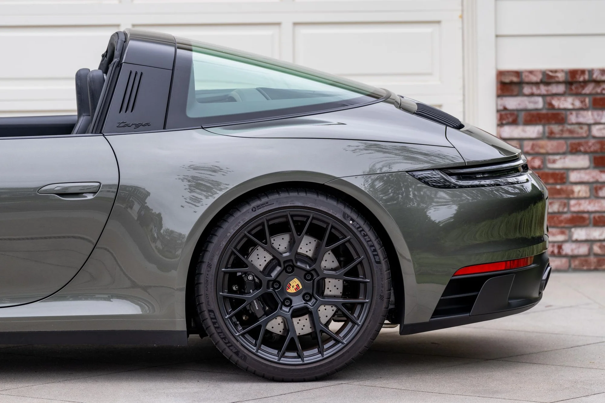 2024 Porsche 911 Targa 4 GTS - 1k miles, 7-Speed Manual Transmission, Aventurine Green Metallic - porsche, 911, targa, targa 4 gts, 2024