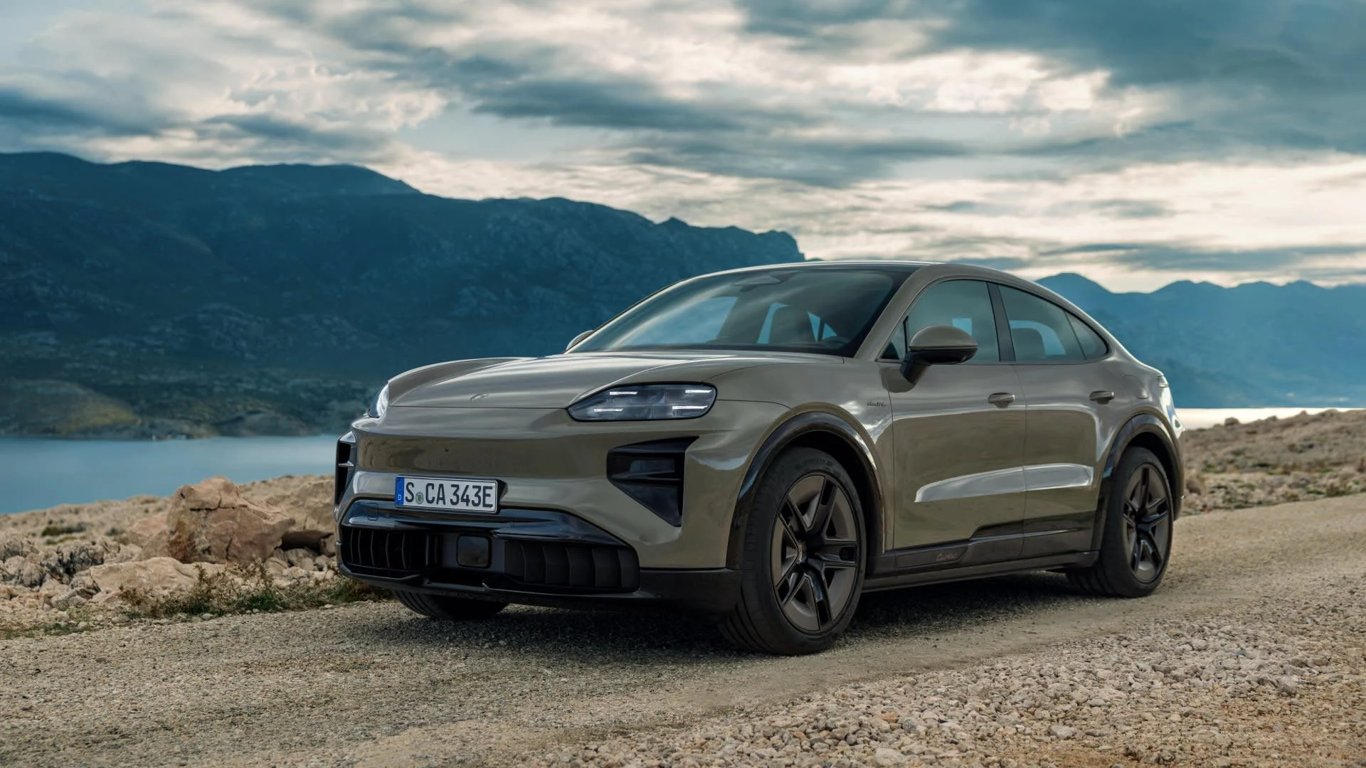Porsche Cayenne Turbo E-Hybrid by the Lake - porsche, macan, electric, suv, contemporary, cayenne