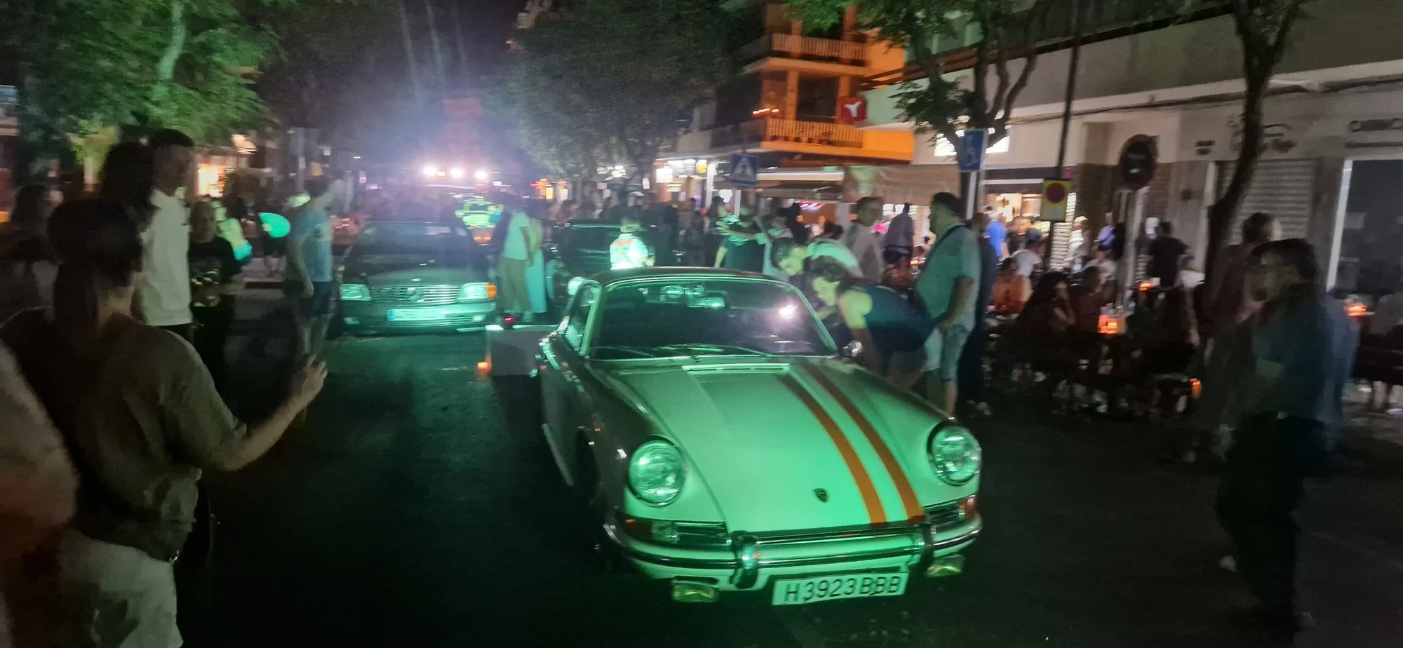 Vintage Porsche Night Cruise in Alicante - porsche, classic, vintage, coupe, light-green, 911